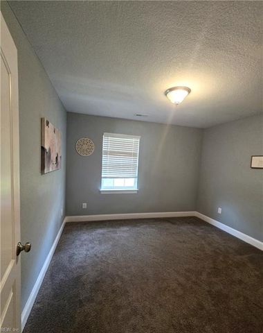 2716 Gilmerton RD, Chesapeake, VA 23323