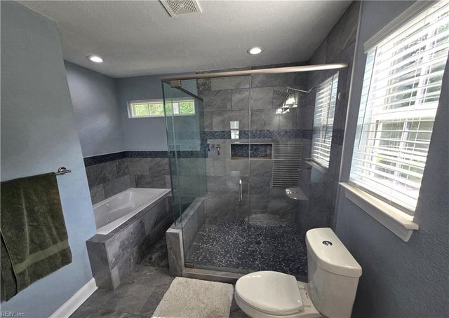 2716 Gilmerton RD, Chesapeake, VA 23323