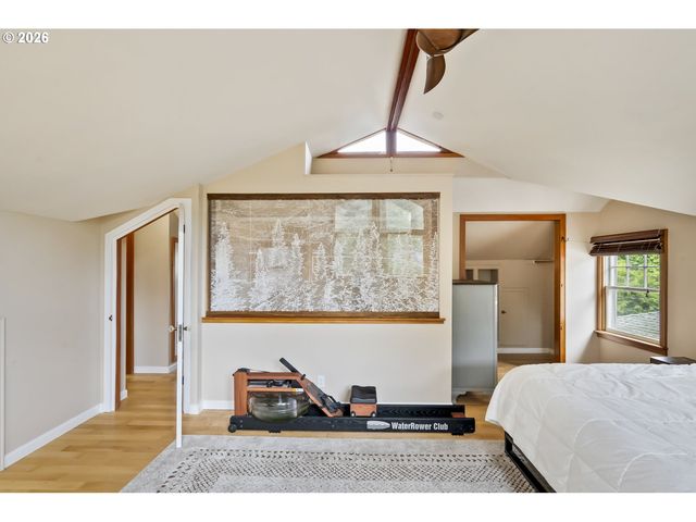 5232 Sw FLORIDA St, Portland, OR 97219