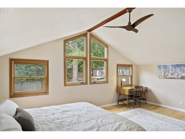 5232 Sw FLORIDA St, Portland, OR 97219