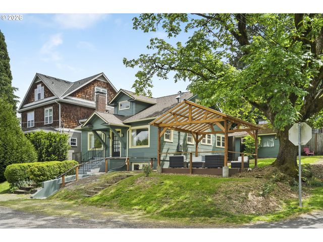 5232 Sw FLORIDA St, Portland, OR 97219