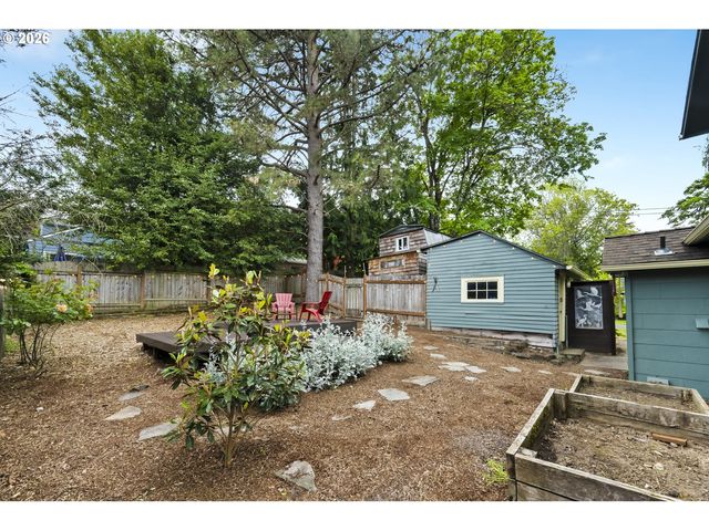 5232 Sw FLORIDA St, Portland, OR 97219