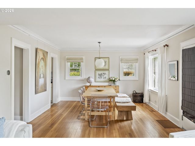 5232 Sw FLORIDA St, Portland, OR 97219