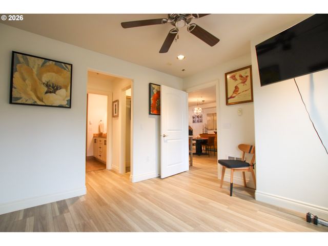 211 HARBOR St 26, Florence, OR 97439