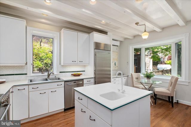 6 7TH ST SE, Washington, DC 20003