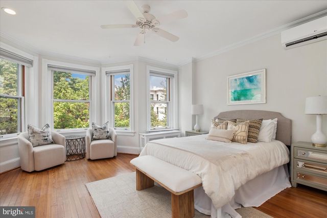 6 7TH ST SE, Washington, DC 20003