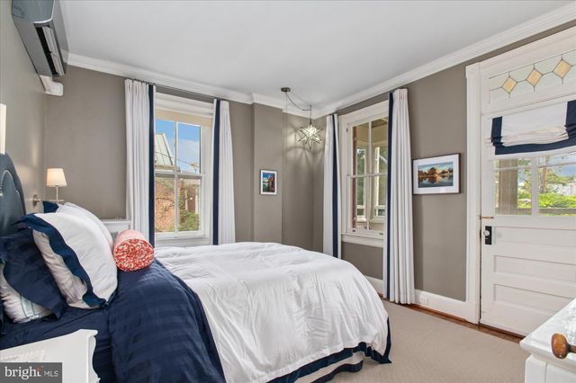 6 7TH ST SE, Washington, DC 20003