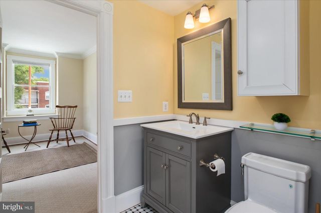 6 7TH ST SE, Washington, DC 20003