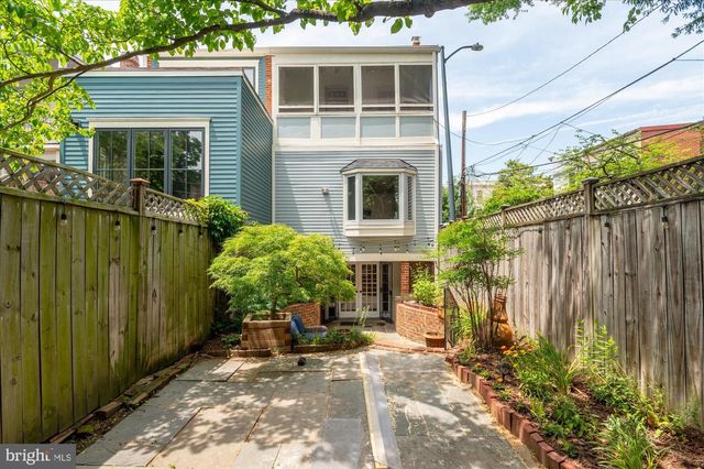 6 7TH ST SE, Washington, DC 20003