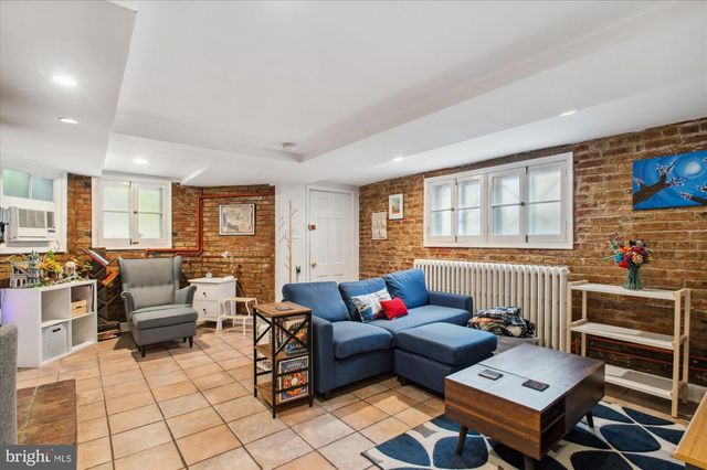 6 7TH ST SE, Washington, DC 20003