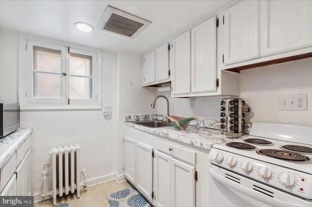 6 7TH ST SE, Washington, DC 20003