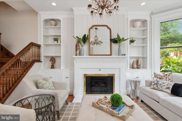 6 7TH ST SE, Washington, DC 20003