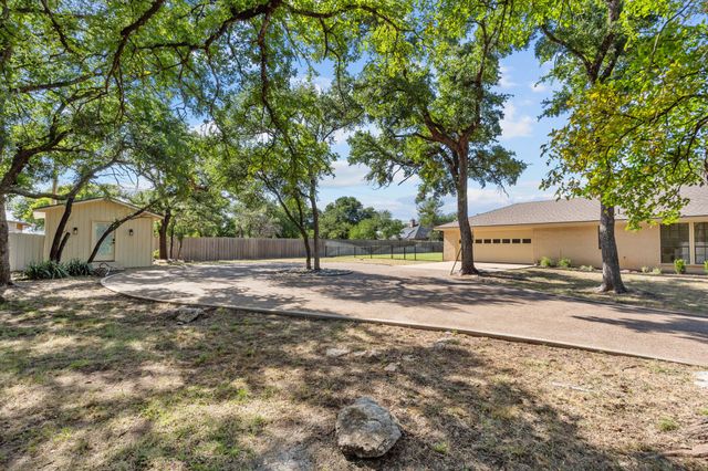 800 Kings Gate Road, Willow Park, TX 76087