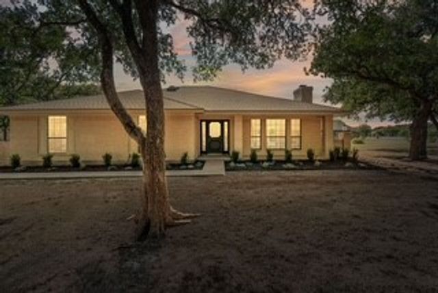 800 Kings Gate Road, Willow Park, TX 76087