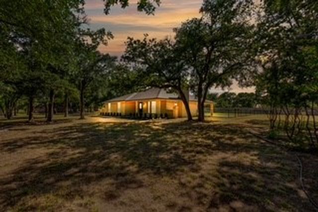 800 Kings Gate Road, Willow Park, TX 76087