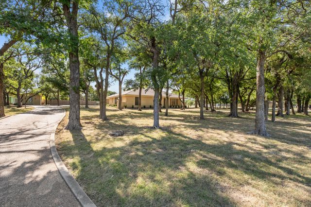 800 Kings Gate Road, Willow Park, TX 76087