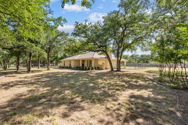 800 Kings Gate Road, Willow Park, TX 76087