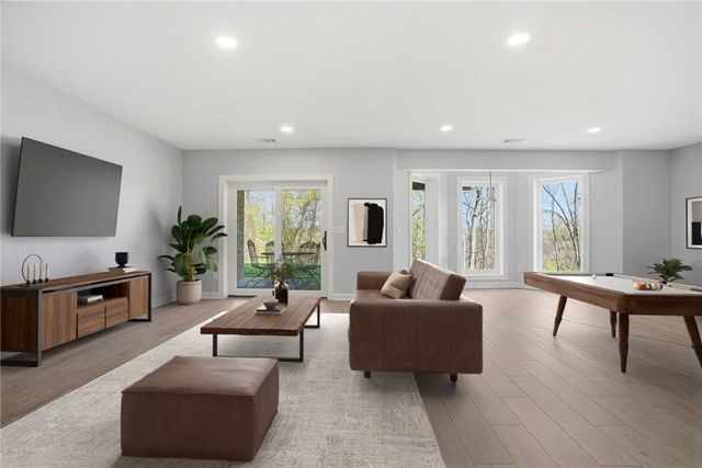 123 Sebago Lake, Ohio Twp, PA 15143