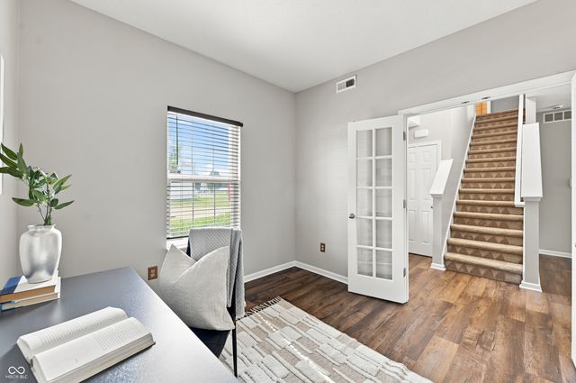6562 Clary Circle Drive, Greenwood, IN 46143