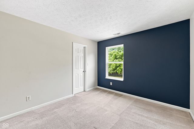 6562 Clary Circle Drive, Greenwood, IN 46143