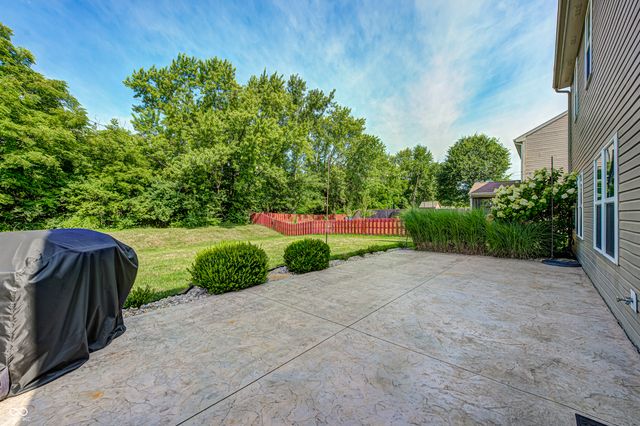 6562 Clary Circle Drive, Greenwood, IN 46143