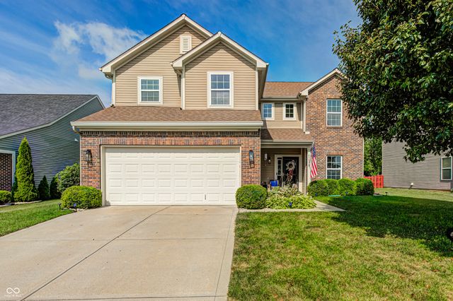 6562 Clary Circle Drive, Greenwood, IN 46143