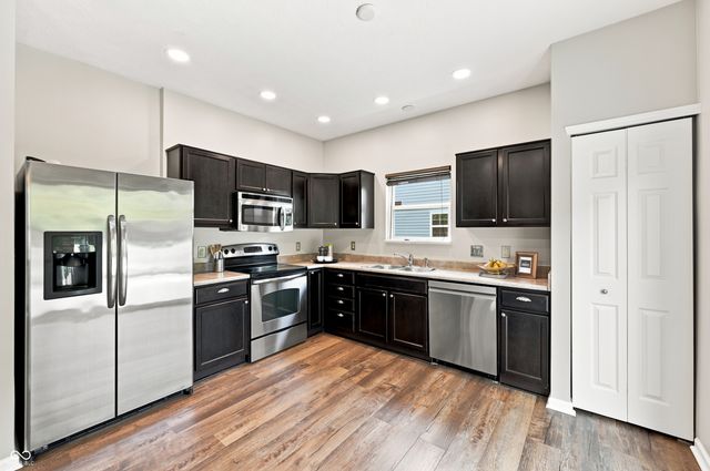 6562 Clary Circle Drive, Greenwood, IN 46143