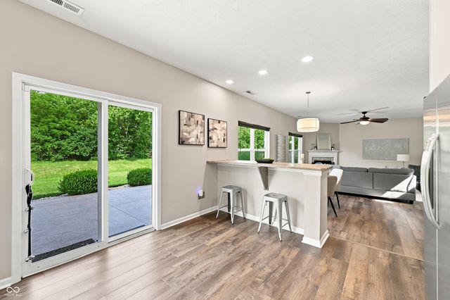 6562 Clary Circle Drive, Greenwood, IN 46143