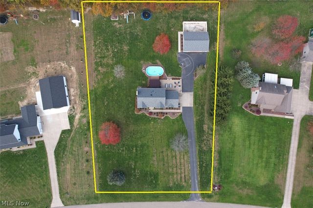 7700 Meadowood Drive, Canfield, OH 44406