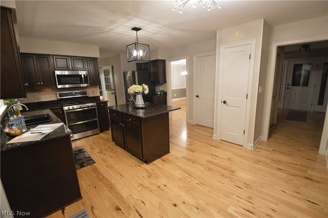 7700 Meadowood Drive, Canfield, OH 44406