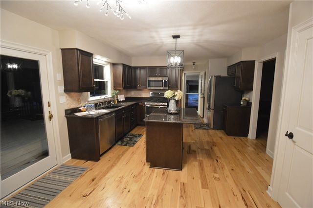 7700 Meadowood Drive, Canfield, OH 44406