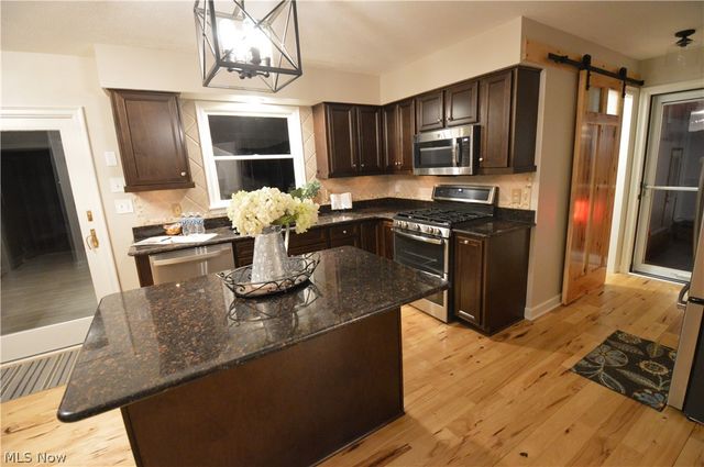 7700 Meadowood Drive, Canfield, OH 44406