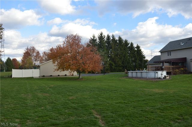 7700 Meadowood Drive, Canfield, OH 44406