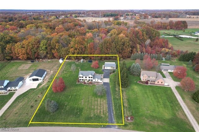 7700 Meadowood Drive, Canfield, OH 44406