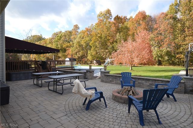 7700 Meadowood Drive, Canfield, OH 44406