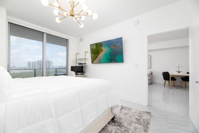 16385 Biscayne Blvd 1202, North Miami Beach, FL 33160