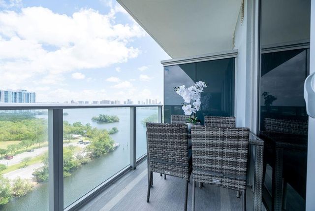 16385 Biscayne Blvd 1202, North Miami Beach, FL 33160