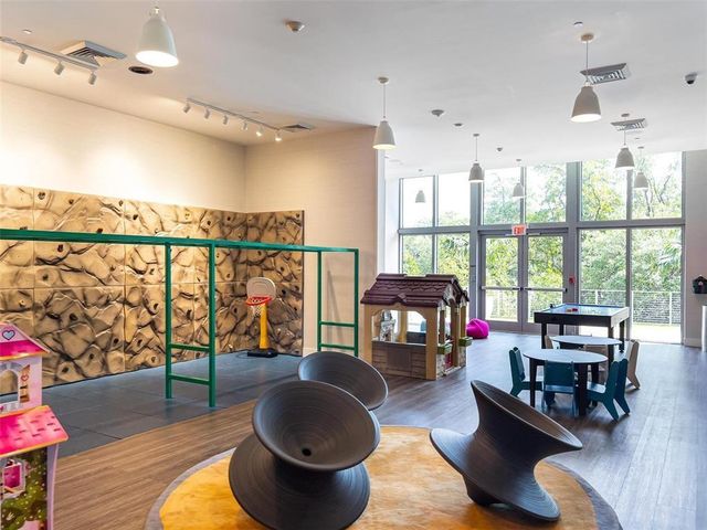 16385 Biscayne Blvd 1202, North Miami Beach, FL 33160