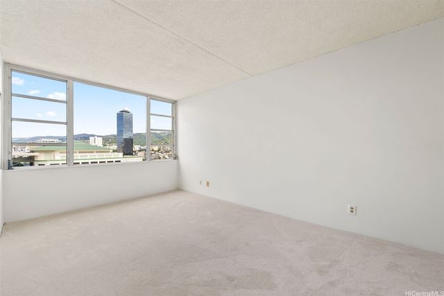 400 Hobron Lane 1208, Honolulu, HI 96815