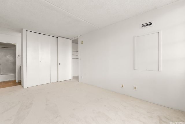 400 Hobron Lane 1208, Honolulu, HI 96815