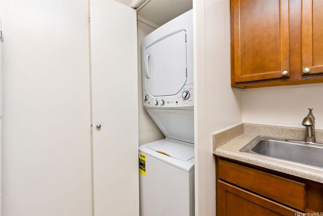 400 Hobron Lane 1208, Honolulu, HI 96815