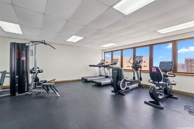 400 Hobron Lane 1208, Honolulu, HI 96815