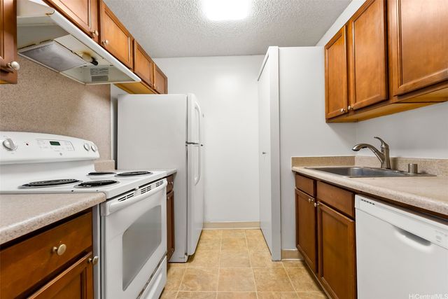 400 Hobron Lane 1208, Honolulu, HI 96815