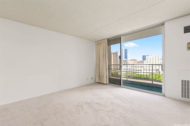 400 Hobron Lane 1208, Honolulu, HI 96815