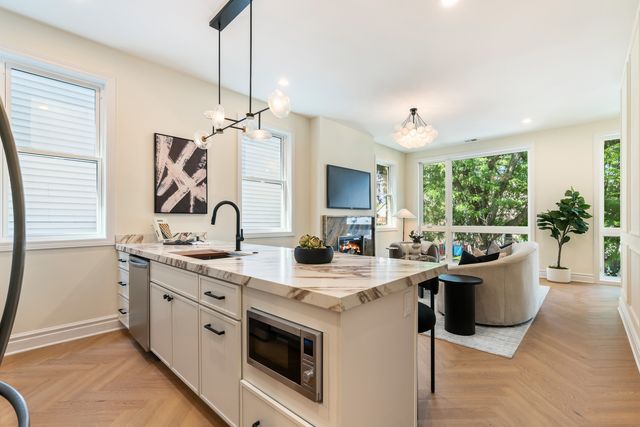 3329 N Whipple Street 2, Chicago, IL 60618