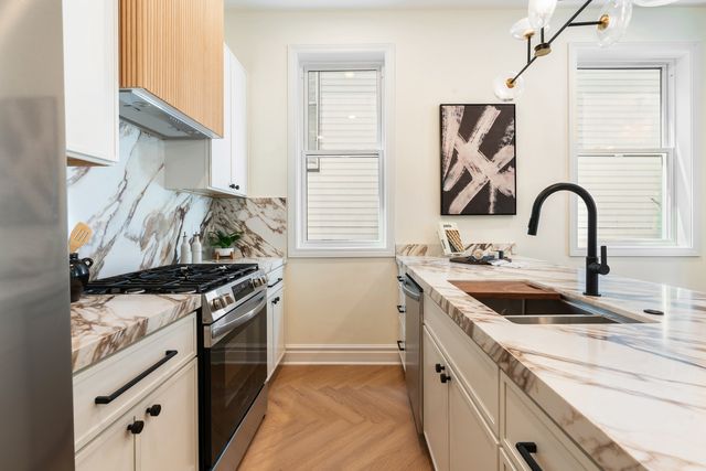 3329 N Whipple Street 2, Chicago, IL 60618