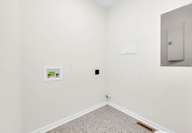 2667 Scott Dr, Clarksville, TN 37042