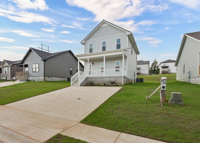 2667 Scott Dr, Clarksville, TN 37042