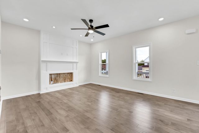 2667 Scott Dr, Clarksville, TN 37042