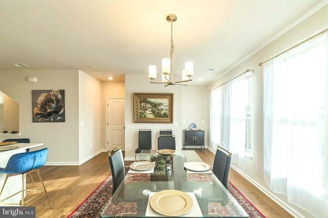 902 CALIFORNIA DR NE, Leesburg, VA 20176